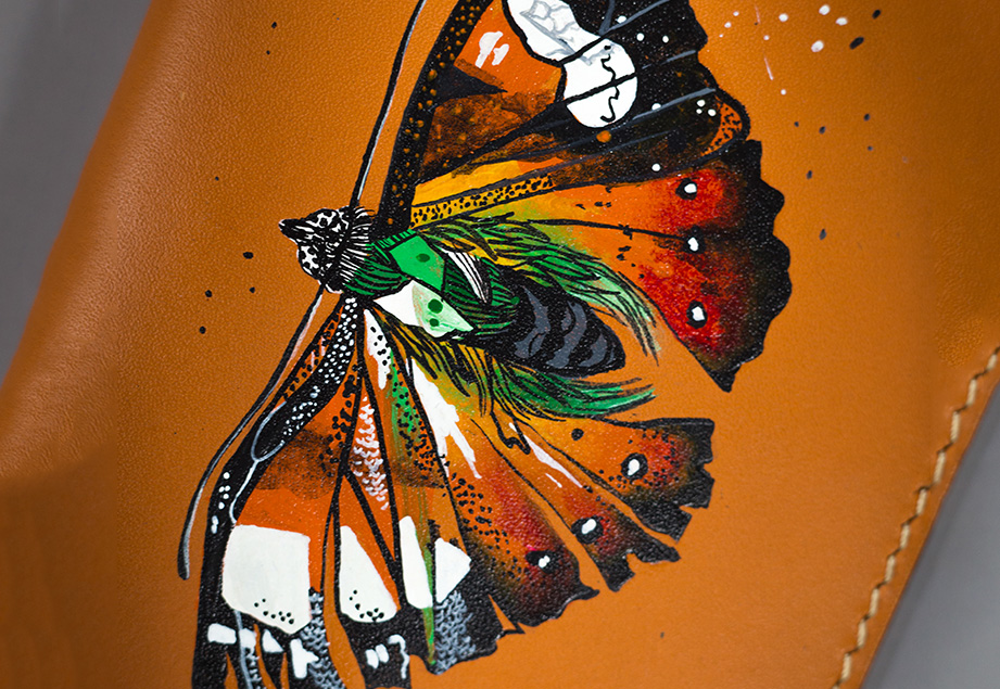 VIBRANT-BUTTERFLY-FOOTER-IMAGE-ONE Imported genuine long leather wallet in beige with colourful butterfly painting in Pakistan.