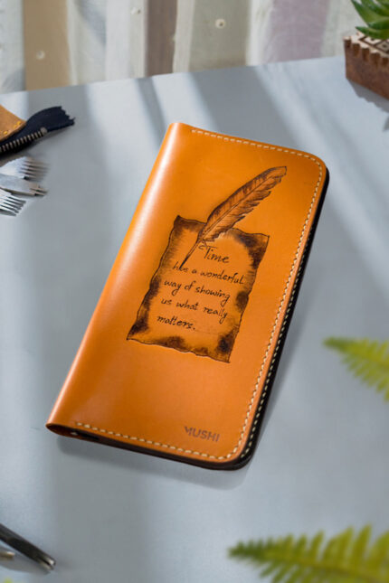 Artistic wallet gift with meaningful quo
